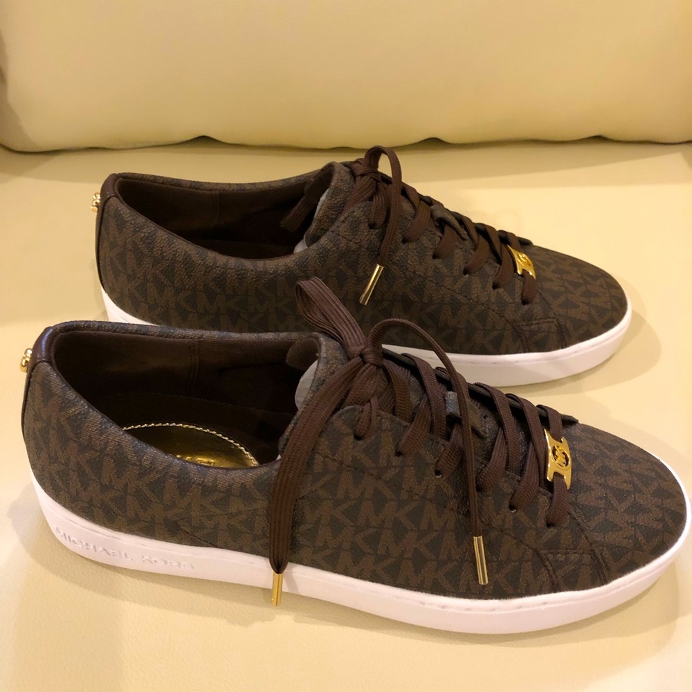 Brand New Michael Kors Women Logo Lace Up Sneakers. Brand New, Size 10M